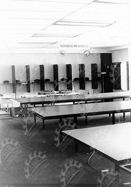 Mexico 1970 - Mesas para instalar teléfonos